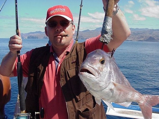 11/04 red snapper Cavalier & Blue Marlin Sport Fishing Gran Canaria