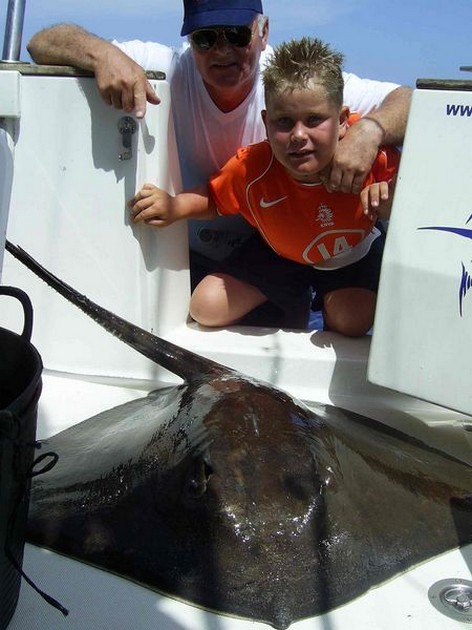 14/08 common stingray Cavalier & Blue Marlin Sport Fishing Gran Canaria