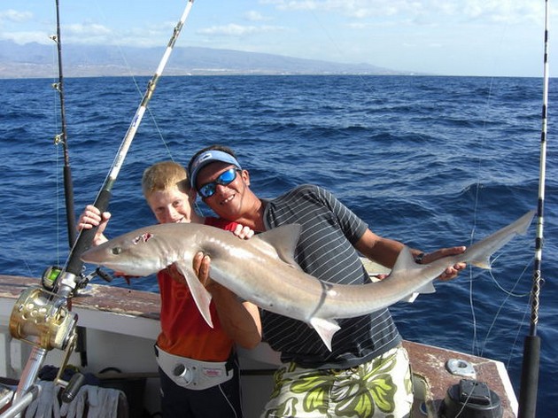 27/10 tope shark Cavalier & Blue Marlin Sport Fishing Gran Canaria