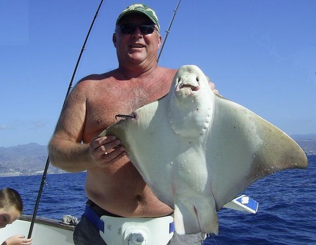 19/11 eagle ray Cavalier & Blue Marlin Sport Fishing Gran Canaria