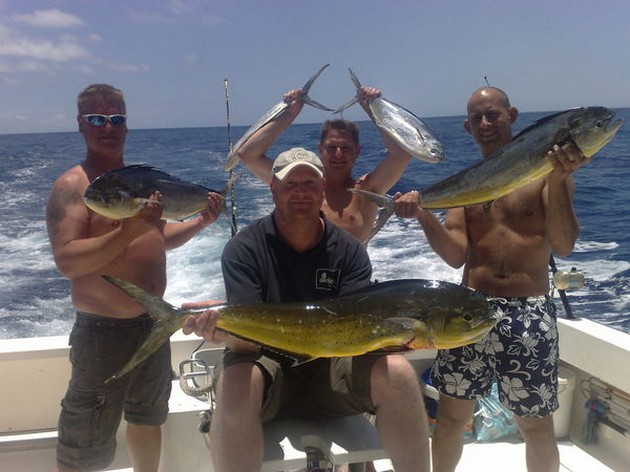04/06 dorado's Cavalier & Blue Marlin Sport Fishing Gran Canaria