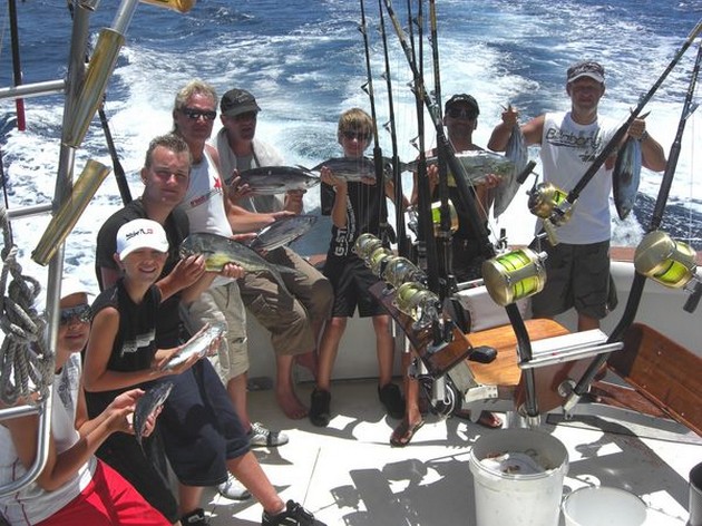 04/08 happy fishermen Cavalier & Blue Marlin Sport Fishing Gran Canaria