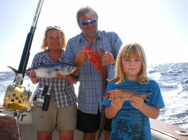 10/11 happy family Cavalier & Blue Marlin Sport Fishing Gran Canaria