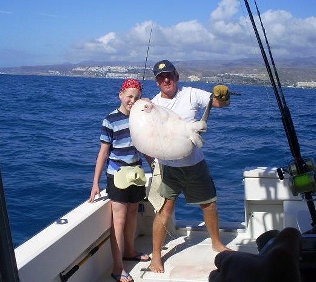 Common Stingray Cavalier & Blue Marlin Sport Fishing Gran Canaria