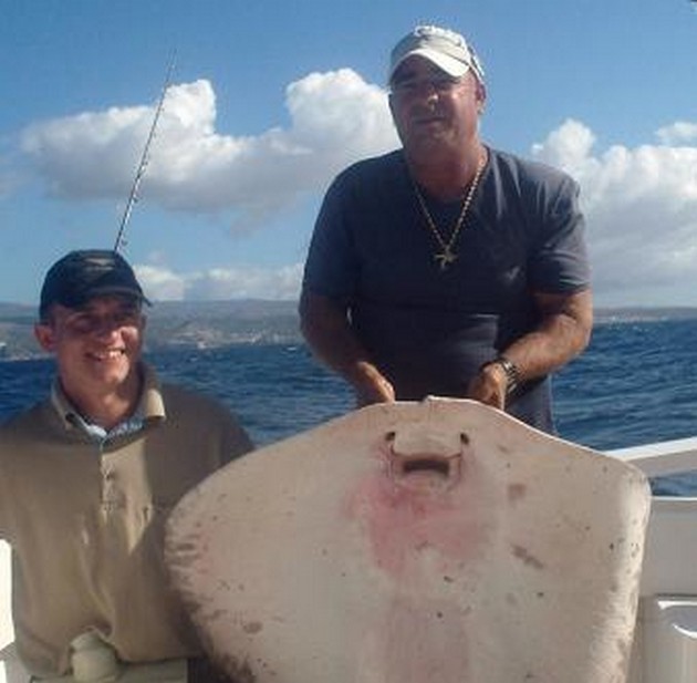 Roughtail Stingray Cavalier & Blue Marlin Sport Fishing Gran Canaria