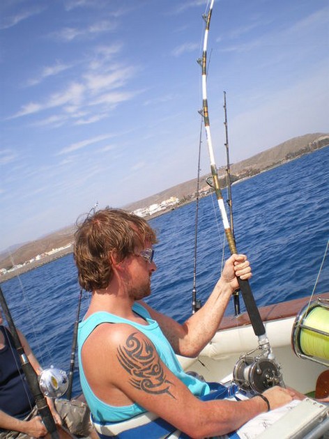 120 KG GESTEKELDE PIJLSTAARTROG<br><br>Ja, dat werd vandaag - Cavalier & Blue Marlin Sport Fishing Gran Canaria