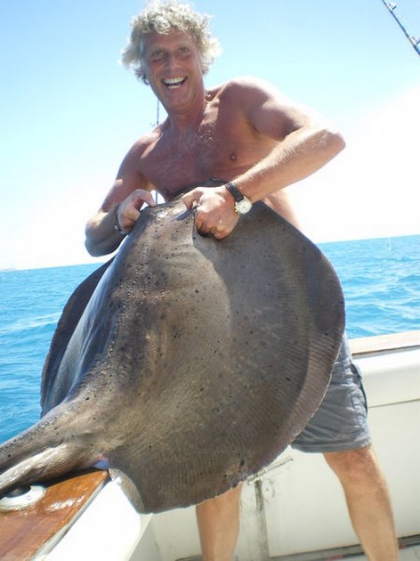 17/04 Roughtail Stingray Cavalier & Blue Marlin Sport Fishing Gran Canaria