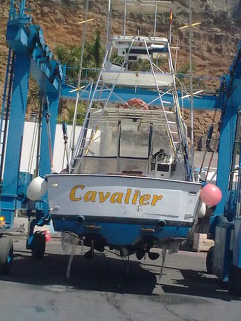 DRY DOCK Våra båtar CAVALIER och EXPLORAMAR har detta - Cavalier & Blue Marlin Sport Fishing Gran Canaria