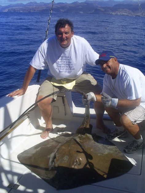 28/09 Common Stingray Cavalier & Blue Marlin Sport Fishing Gran Canaria
