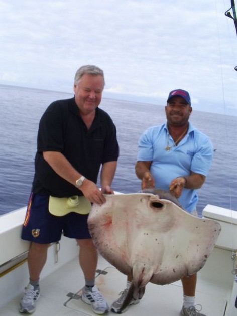 06/10 Roughtail Stingray Cavalier & Blue Marlin Sport Fishing Gran Canaria