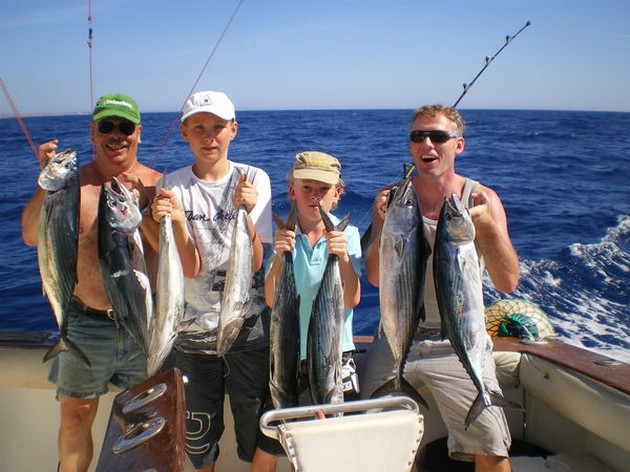 27/10 Nice Catch Cavalier & Blue Marlin Sport Fishing Gran Canaria