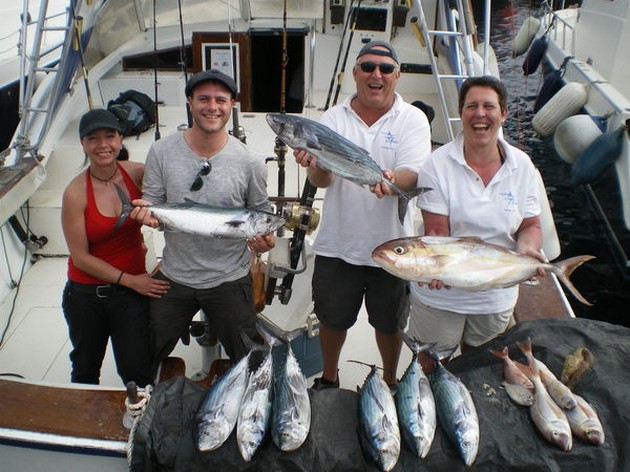Satisfied Fishermen Cavalier & Blue Marlin Sport Fishing Gran Canaria