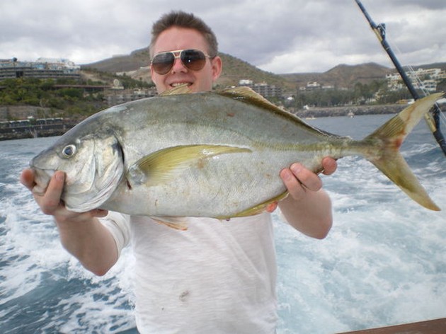 03/03 Yellow Tail Cavalier & Blue Marlin Sport Fishing Gran Canaria