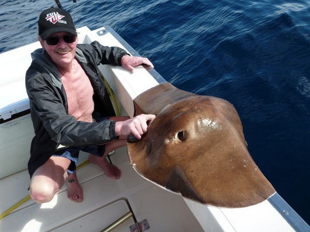25/01 Round Stingray Cavalier & Blue Marlin Sport Fishing Gran Canaria