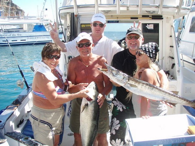 6 vanliga stingrays och 1 barracuda Cavalier & Blue Marlin Sport Fishing Gran Canaria