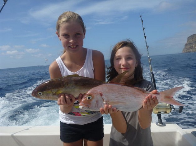 Satisfied Girls - Aimée van Veen and Diana Meeuwis from Holland Cavalier & Blue Marlin Sport Fishing Gran Canaria
