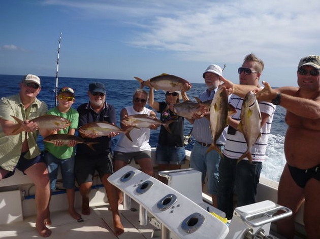 Congratulations - Satisfied fishermen on the boat Cavalier Cavalier & Blue Marlin Sport Fishing Gran Canaria