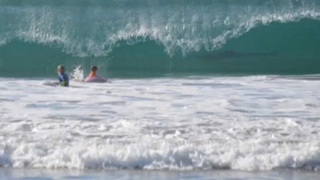 Surfing kids at Manhattan Beach + Shark ?? Cavalier & Blue Marlin Sport Fishing Gran Canaria