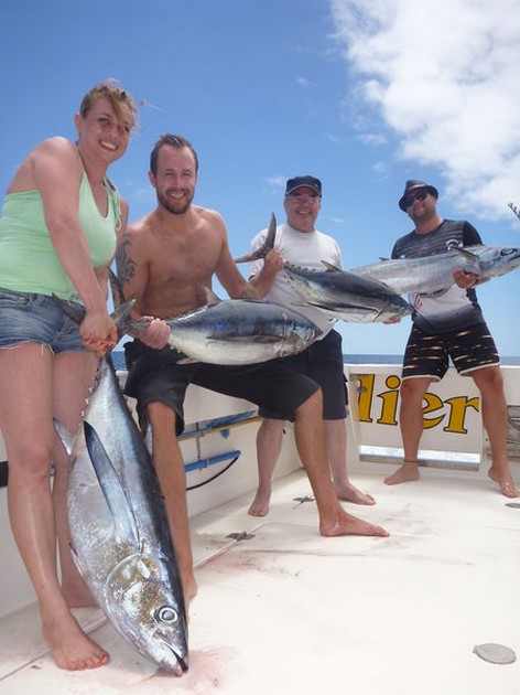 Well done - Satisfied anglers on board of the Cavalier Cavalier & Blue Marlin Sport Fishing Gran Canaria