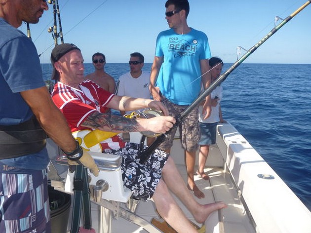 Wayne Cooper uit Engeland released een 275 kilo Blauwe Marlijn Cavalier & Blue Marlin Sport Fishing Gran Canaria