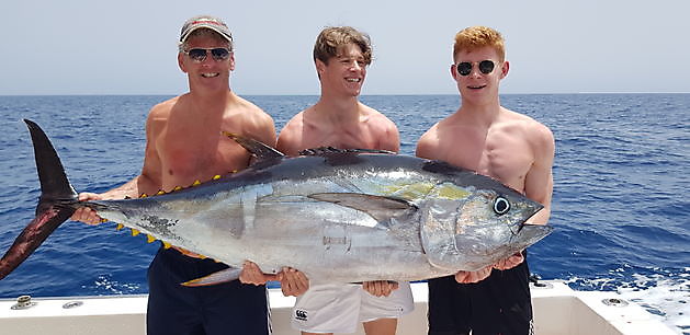 200 lb Bigeye tonfisk Cavalier & Blue Marlin Sport Fishing Gran Canaria