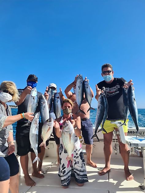 Ensoleillé, peu de vent et beaucoup de poissons. - Cavalier & Blue Marlin Sport Fishing Gran Canaria