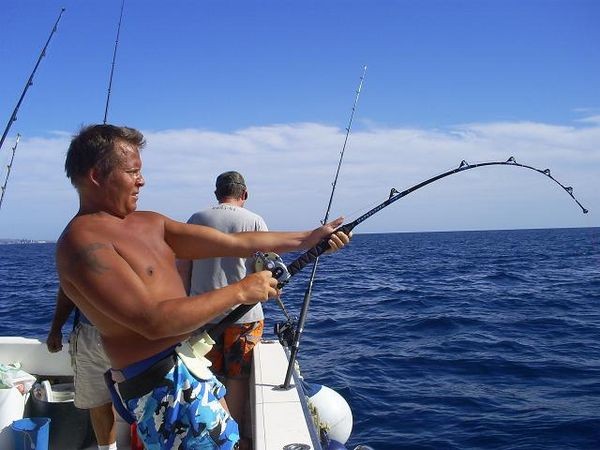 03/01 Hooked Up Cavalier & Blue Marlin Sport Fishing Gran Canaria