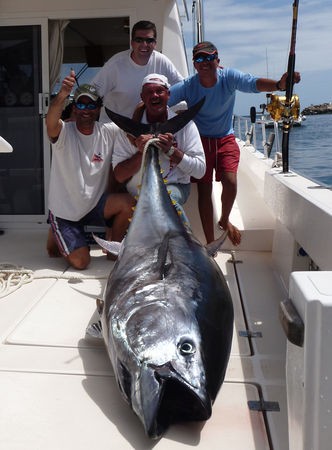 13/04 Hooked up - Blue fin tuna caught by Nils Thorlak from Denmark Cavalier & Blue Marlin Sport Fishing Gran Canaria