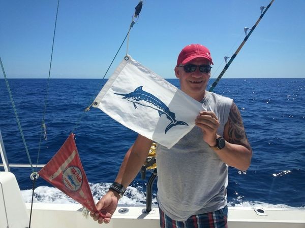 Ein weiterer Blue Marlin wurde auf dem Boot Cavalier veröffentlicht Cavalier & Blue Marlin Sport Fishing Gran Canaria