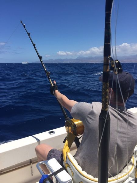 Angeschlossen - Jos van Loo kämpft gegen seinen 200 kg schweren Blue Marlin Cavalier & Blue Marlin Sport Fishing Gran Canaria