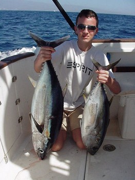 04/03 albacore & tonfisk med stora ögon Cavalier & Blue Marlin Sport Fishing Gran Canaria