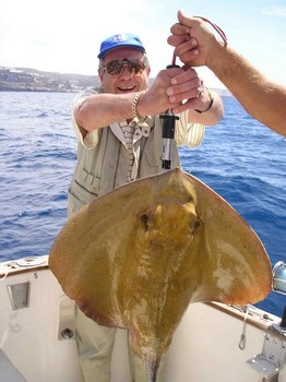 03/04 common stingray Cavalier & Blue Marlin Sport Fishing Gran Canaria