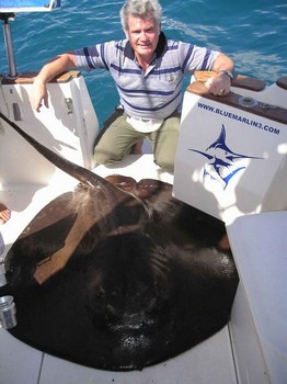 05/03 runder Stachelrochen Cavalier & Blue Marlin Sportfischen Gran Canaria