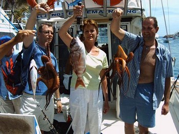 20/04 glückliche Fischer Cavalier & Blue Marlin Sportfischen Gran Canaria
