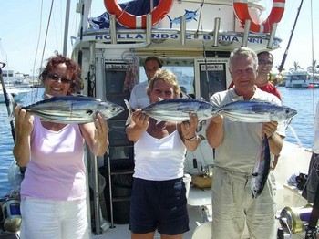 16/09 glückliche Fischer Cavalier & Blue Marlin Sportfischen Gran Canaria