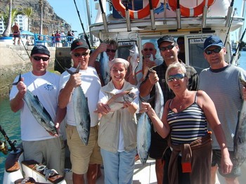 27/02 satisfied fisher Cavalier & Blue Marlin Sport Fishing Gran Canaria