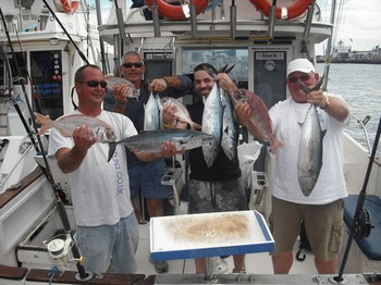 07/02 pescadores satisfechos Pesca Deportiva Cavalier & Blue Marlin Gran Canaria