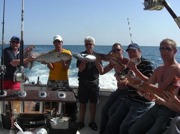 zufriedene Angler Cavalier & Blue Marlin Sportfischen Gran Canaria