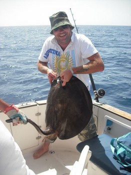 22/08 round stingray Cavalier & Blue Marlin Sport Fishing Gran Canaria