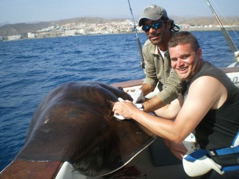 04/05 Roughtail Stingray Cavalier & Blue Marlin Sport Fishing Gran Canaria
