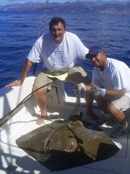 28/09 Common Stingray Cavalier & Blue Marlin Sport Fishing Gran Canaria