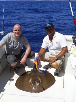 Round Stingray Cavalier & Blue Marlin Sport Fishing Gran Canaria