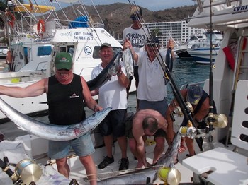 Nöjda fiskare Cavalier & Blue Marlin Sport Fishing Gran Canaria