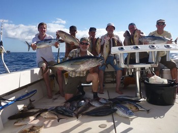 Great Catch and happy fishermen on the boat Cavalier Cavalier & Blue Marlin Sport Fishing Gran Canaria