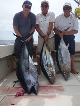 Pescadores satisfechos - Pescadores satisfechos a bordo del barco Cavalier Cavalier & Blue Marlin Sport Fishing Gran Canaria