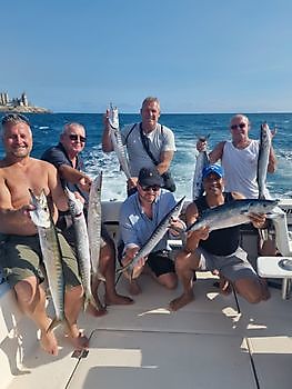 Vivaneaux rouges, barracudas, Bonites de Atlantique, Dorades, Raies ....... etc. Cavalier & Blue Marlin Sport Fishing Gran Canaria