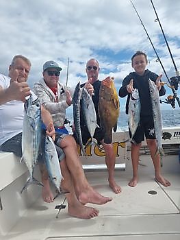 Mooie vangst, gefeliciteerd mannen Cavalier & Blue Marlin Sport Fishing Gran Canaria