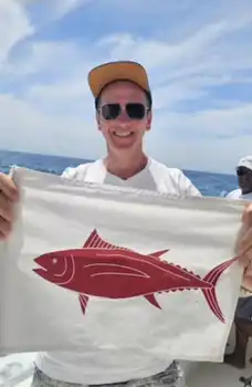 04/04- Here we go again!! Bluefin tuna 350kg! Cavalier & Blue Marlin Sport Fishing Gran Canaria